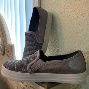 Sketchers slip on shoes